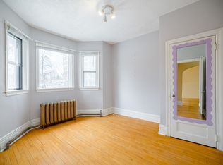 826 Grosvenor Ave #1, Winnipeg, MB R3M0N2