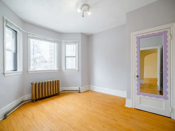 826 Grosvenor Ave #1, Winnipeg, MB R3M 0N2