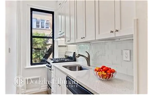 Rented by Douglas Elliman | media 10