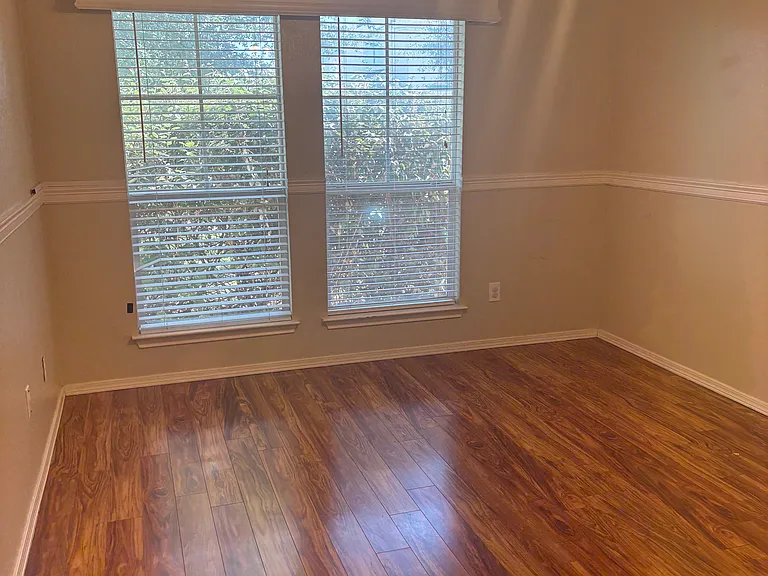 10261 Salem Way — Photo 15