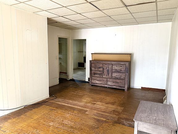 4th image of 756 7th Ave S