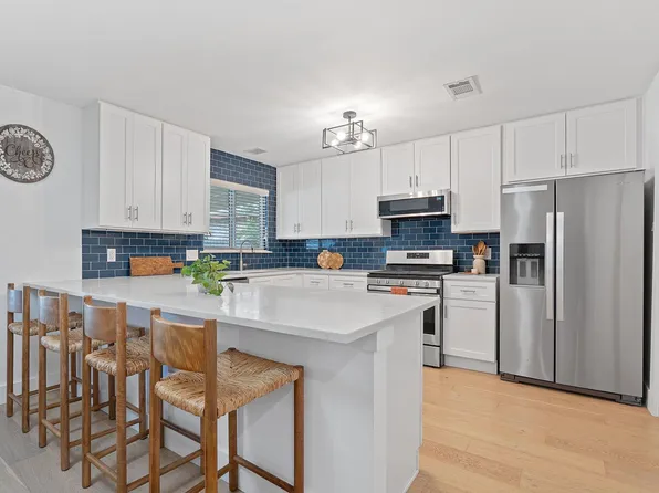 6008 Smith Oak Trl, Austin, TX 78749