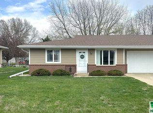 1330 1st Ave SE, Sioux Center, IA 51250