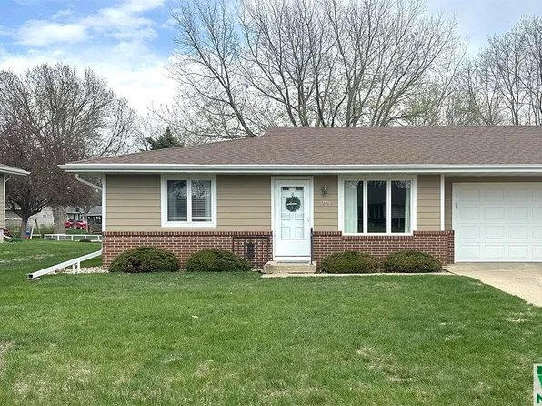 1330 1st Ave SE, Sioux Center, IA 51250