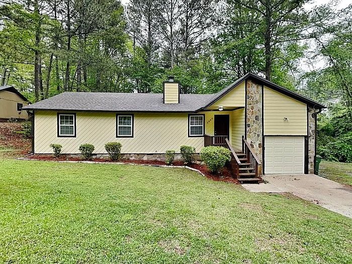 2800 Alexandria Dr SW — Photo 1