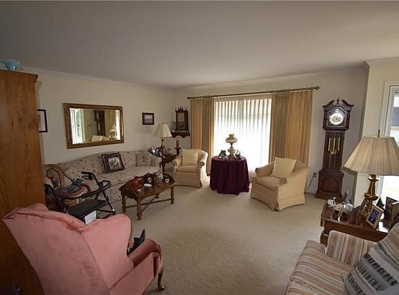 3rd image of 2412 Tree Line Dr