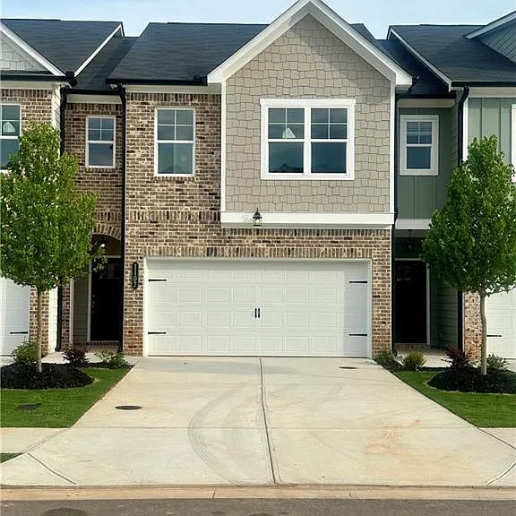 1107 Elyse Ln — Photo 1