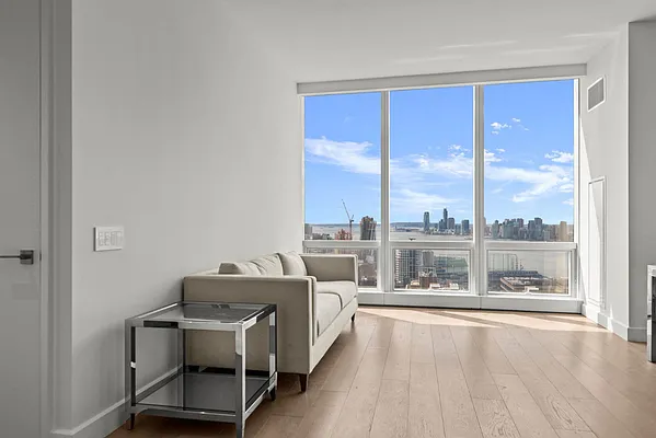 Rented by Kian Realty | media 12