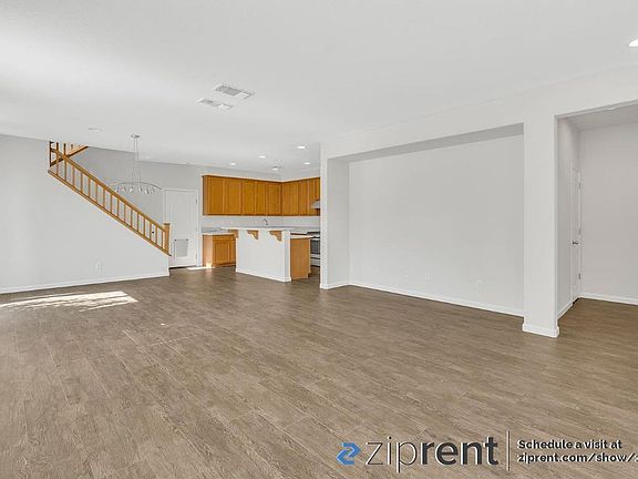 3rd image of 3207 Paumanok Way