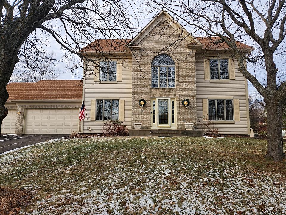 1st image of 806 Spring Hill Ct