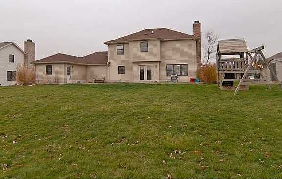 3rd image of 3056 Oakmont Dr