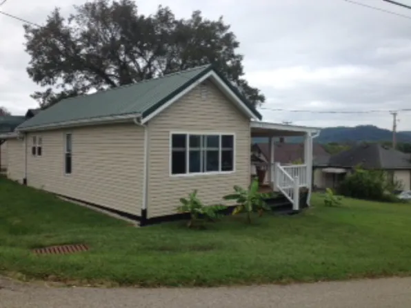 121 Maple St, West Portsmouth, OH 45663