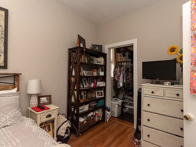949 N Hoyne Ave #4 — Photo 17