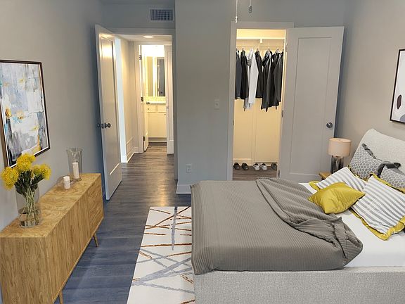 3rd image of 4423 Jarboe St APT 9