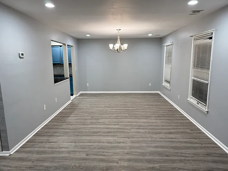354 Burdock Ct — Photo 1
