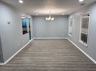 354 Burdock Ct, Three Bridges, NJ 08887
