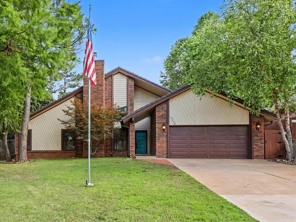 3208 Crown Feathers Dr, Edmond, OK 73013