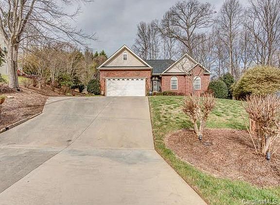 2nd image of 2616 Newcombe Ct