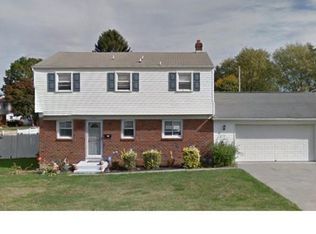 1998 Bathgate Rd, Bethlehem, PA 18018