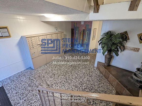 4th image of 1330 N Gardner St APT 207