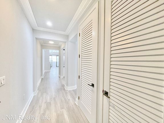 2nd image of 11823 Darlington Ave Unit 403