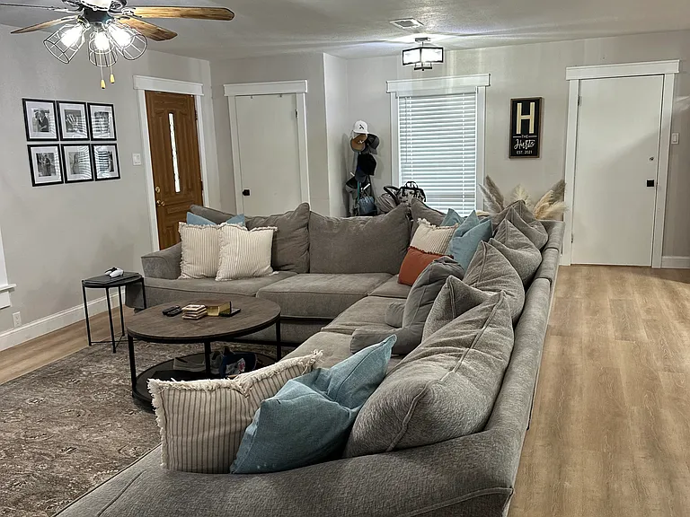 402 Meadow Dr — Photo 8
