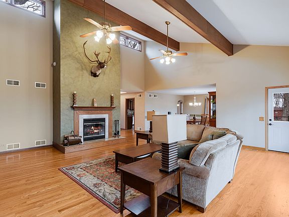 5th image of 1606 W August Ln