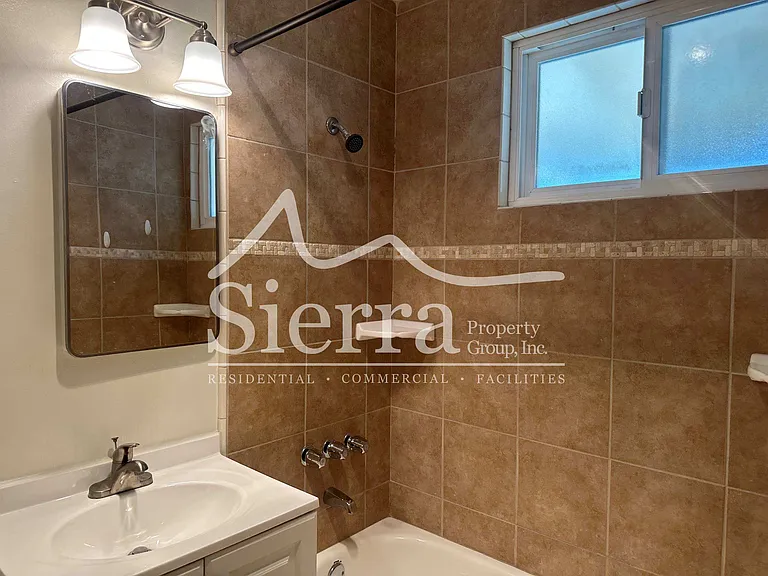 29 Broadmoor Plz #8 — Photo 4