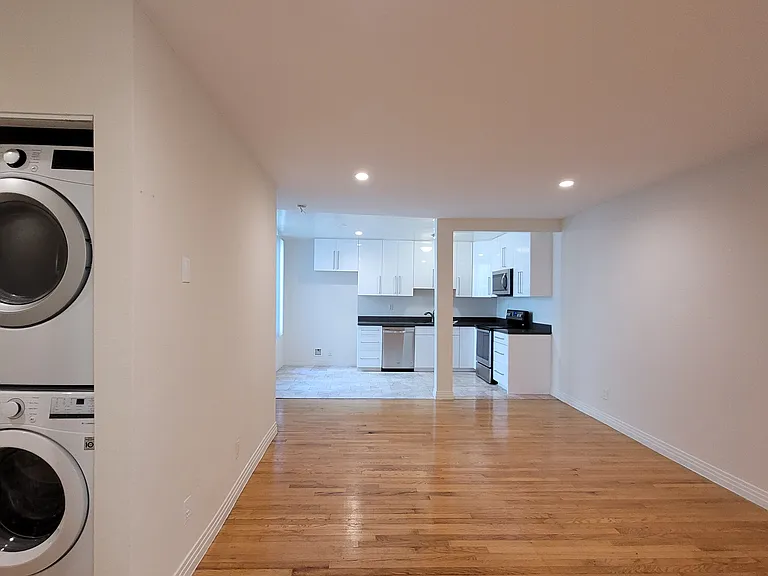 Berendo Apartments — Photo 33