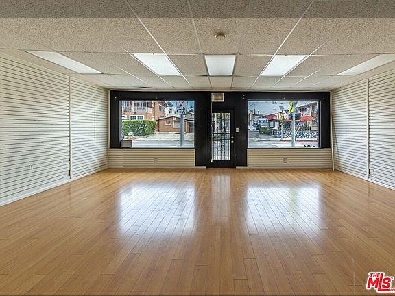 3rd image of 5200 Fountain Ave