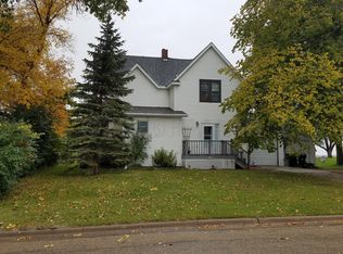 637 6th St SW, Forman, ND 58032