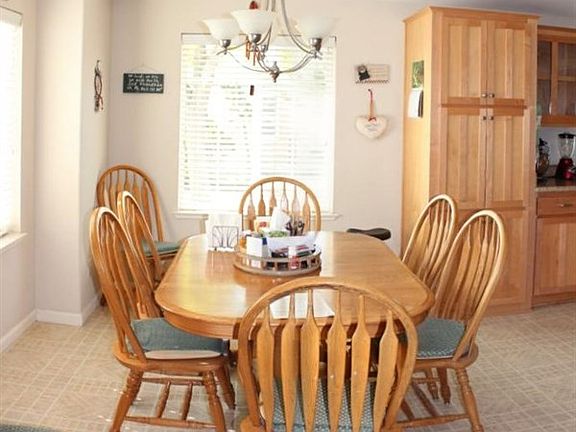 2nd image of 552 Hermitage Ct #552