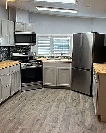 2nd image of 3701 Baynard Dr #E-2