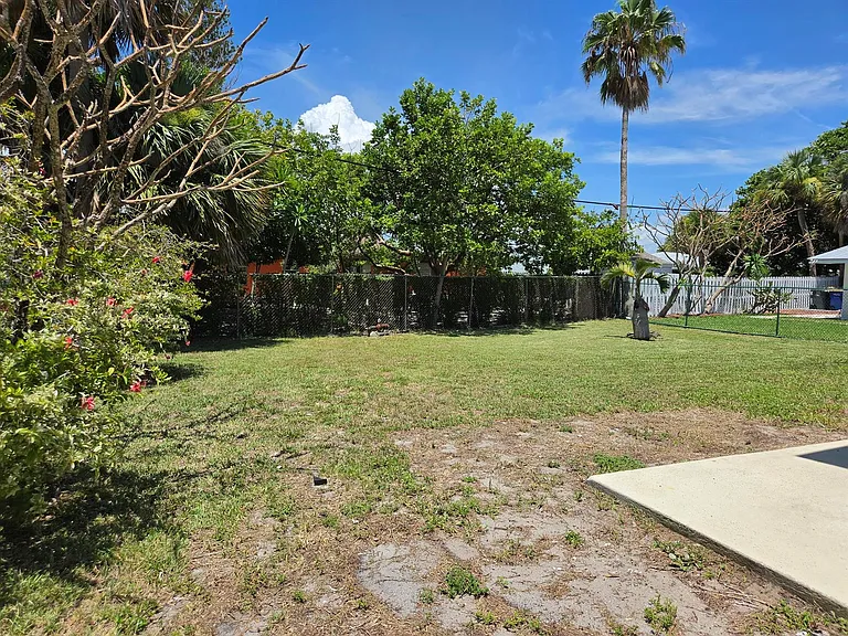 337 Hernando St — Photo 4