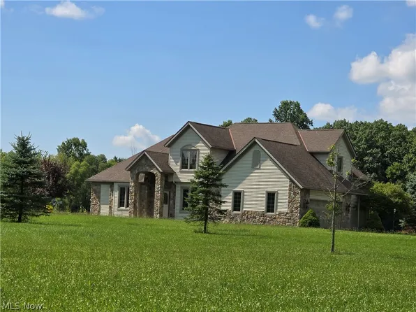 38268 Crook St, Grafton, OH 44044