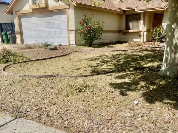 38123 Raintree Ln, Palmdale, CA 93552