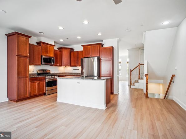420 N George Mason Dr