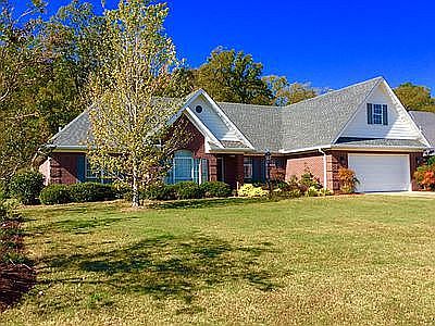 1st image of 906 Bonnie Blue Dr