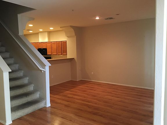 3rd image of 42424 N Gavilan Peak Pkwy #5201