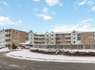 93 Kearney Lake Rd #311, Halifax, NS B3M 4E7