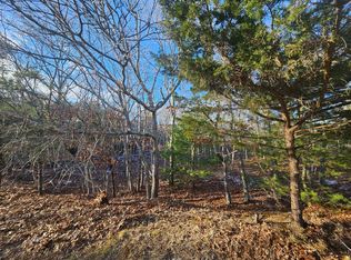 28 Rolling Woods Ct, Wainscott, NY 11975