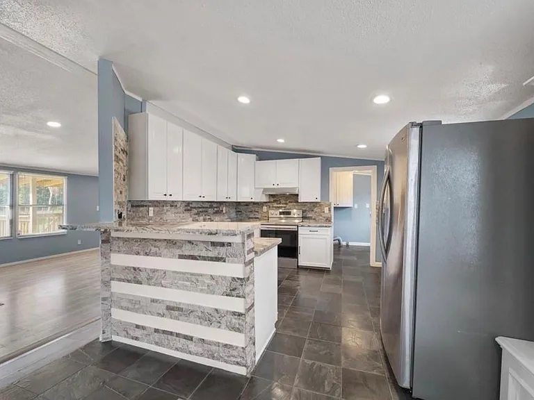 15750 W Relza Dr — Photo 7