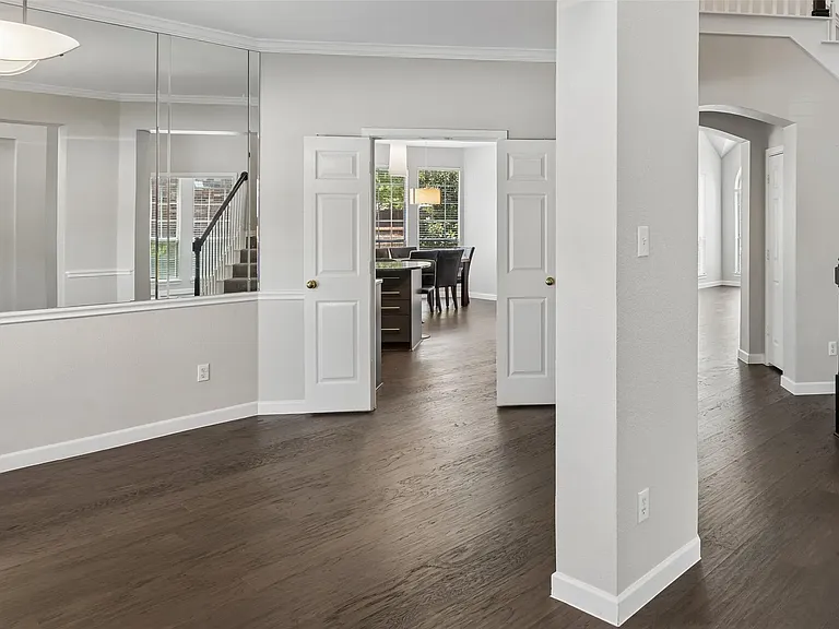 8408 Kenning Ct — Photo 6