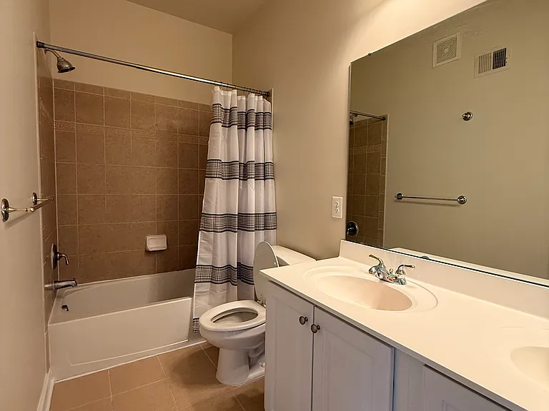 605 Whetstone Glen St #605 — Photo 10