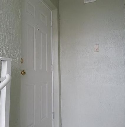 2nd image of 2730 NE 4th St Unit 203