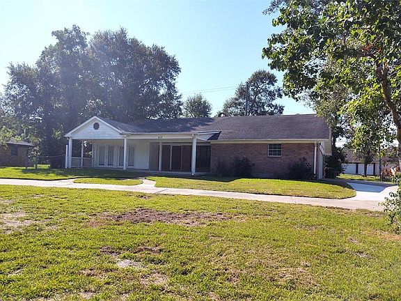 2nd image of 617 Baywood Dr