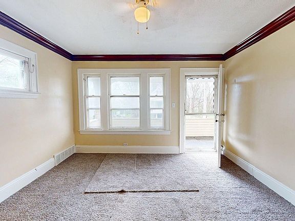 4th image of 3045 E 130th St #2