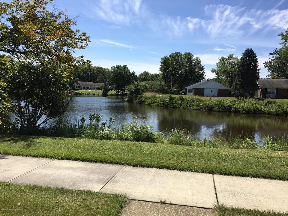 1st image of 244C Jefferson Ct #100C