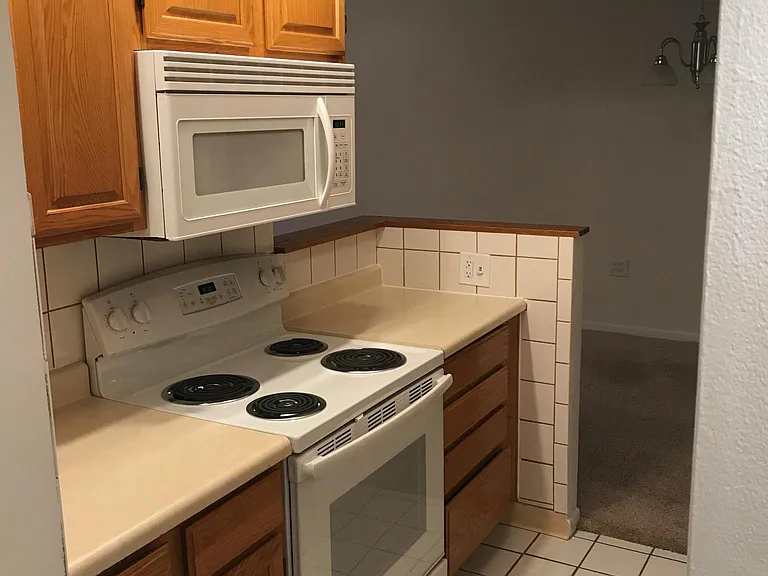 2120 Greentree Rd #701E — Photo 4