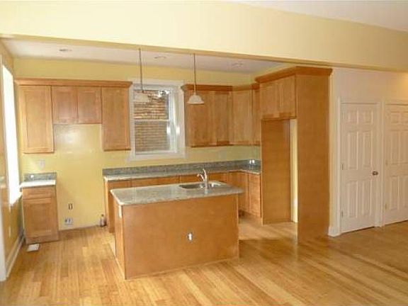 Kitchen (appliances inc)